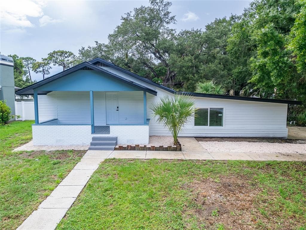 8809 DYER ROAD RIVERVIEW, FL 33578