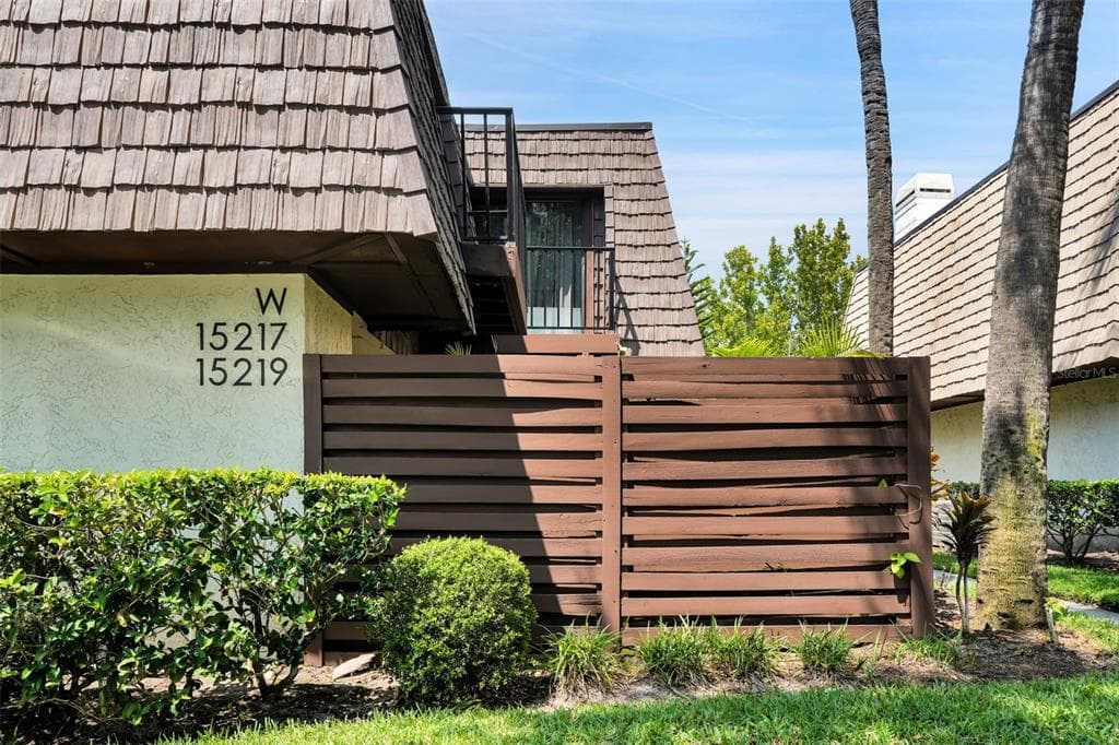 15217 W POND WOODS DRIVE