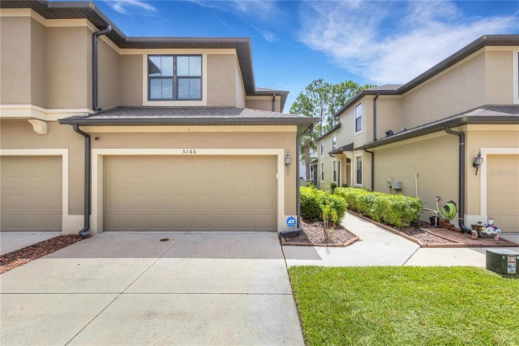 5166 BAY ISLE CIRCLE CLEARWATER, FL 33760