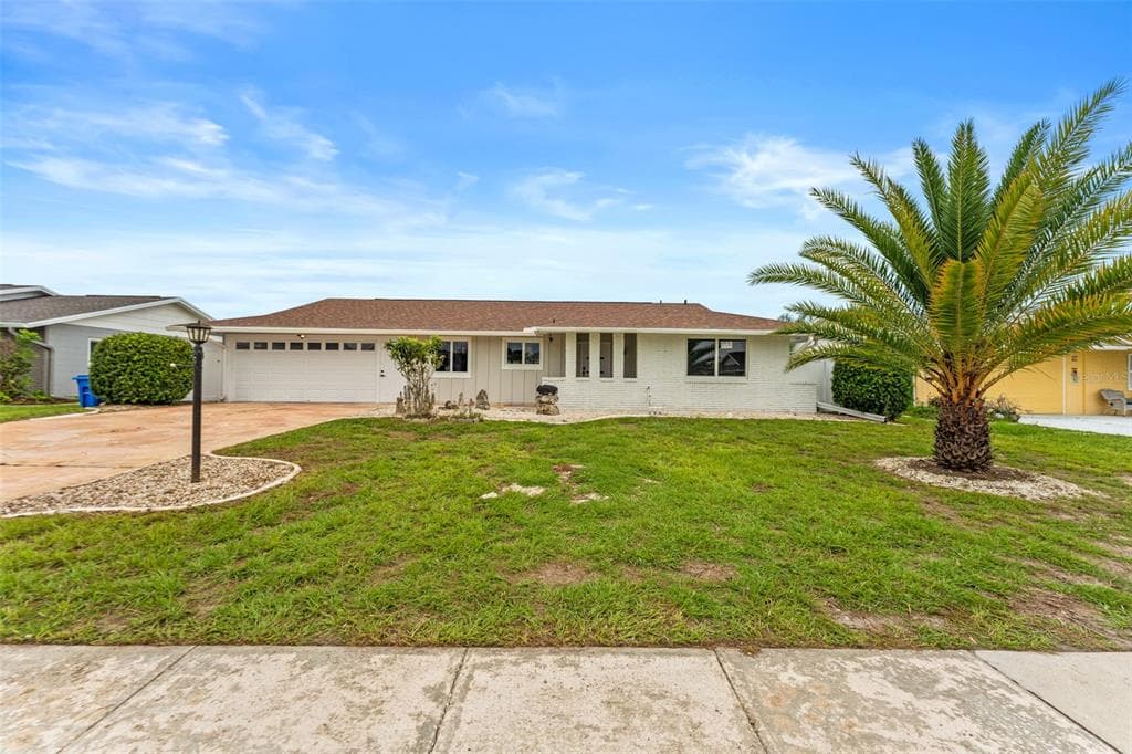 1406 SETON HALL DRIVE SUN CITY CENTER, FL 33573