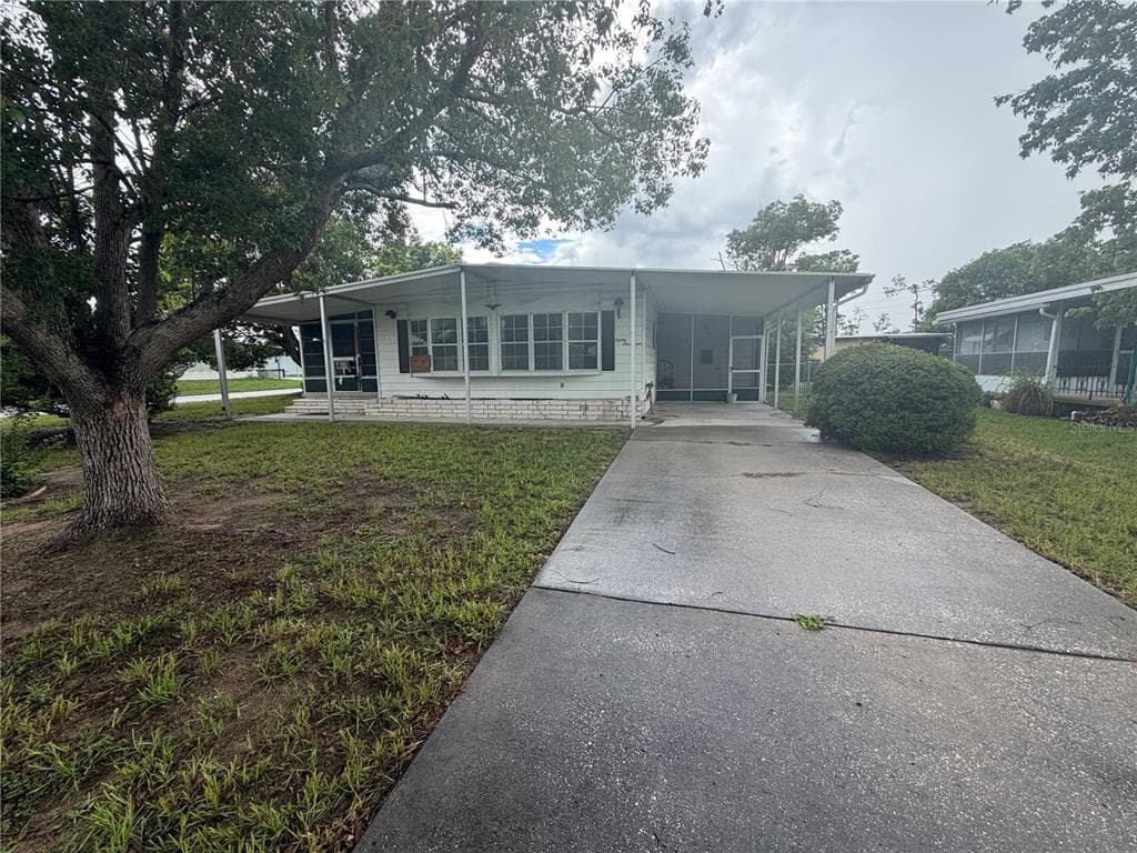 8017 FAIRLANE AVENUE BROOKSVILLE, FL 34613
