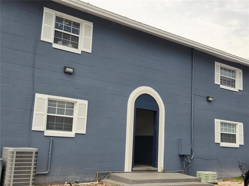 1400 EUDORA ROAD UNIT D-38 MOUNT DORA, FL 32757