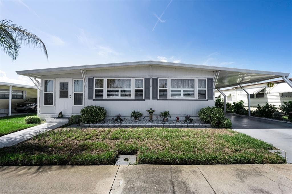 143 MELODY LANE