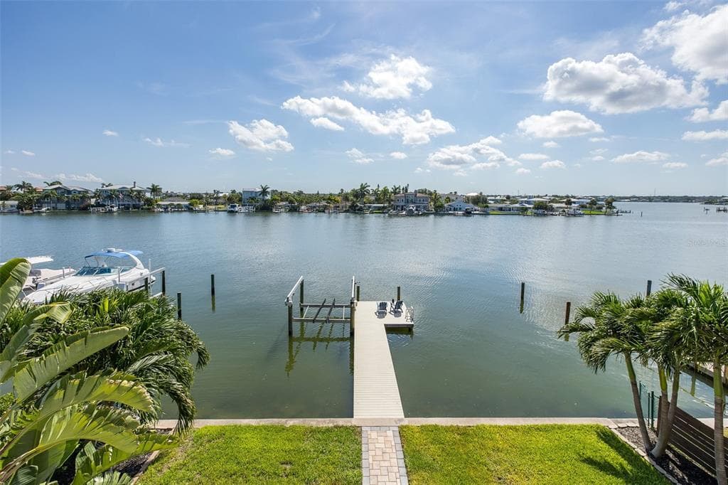 2501 BAY BOULEVARD INDIAN ROCKS BEACH, FL 33785