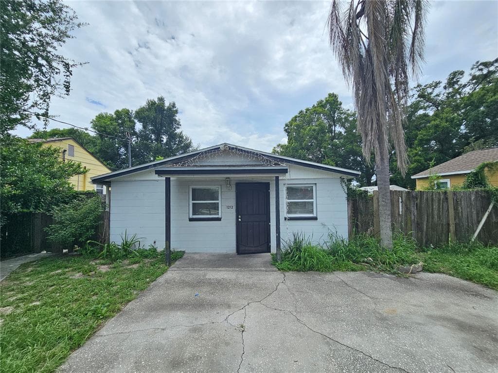1212 W MARJORIE STREET LAKELAND, FL 33815