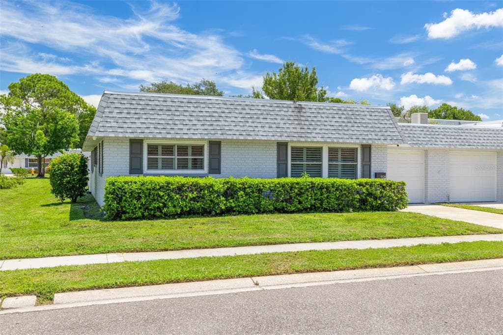 908 CARA DRIVE UNIT 908 LARGO, FL 33771