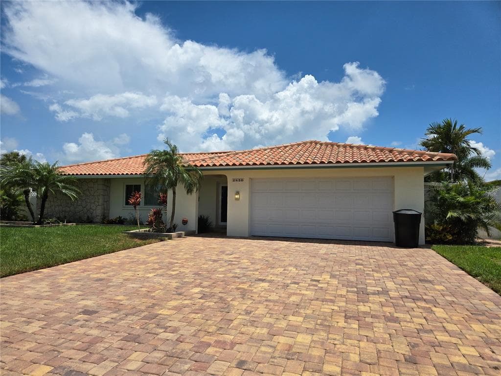 3850 46TH AVENUE S ST PETERSBURG, FL 33711