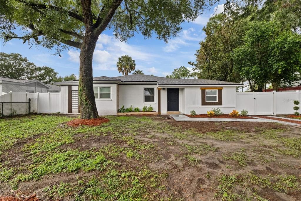 8730 N CALDER PLACE TAMPA, FL 33604
