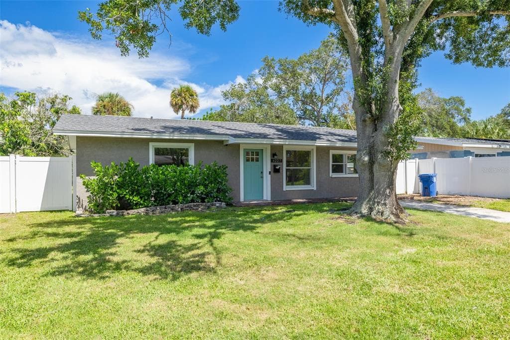 4227 HARRISBURG STREET NE ST PETERSBURG, FL 33703