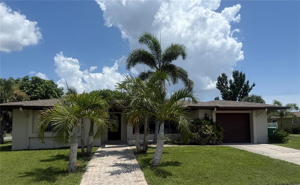 2516 BALTIC AVENUE PORT CHARLOTTE, FL 33952