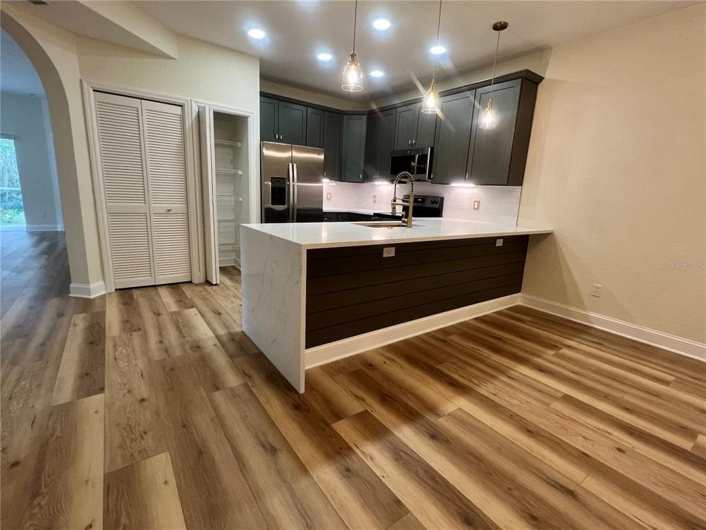 1920 HERON COVE DRIVE UNIT 1920