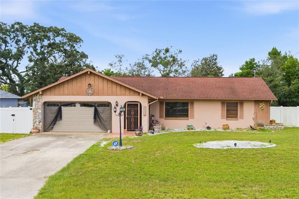 11423 LINDEN DRIVE
