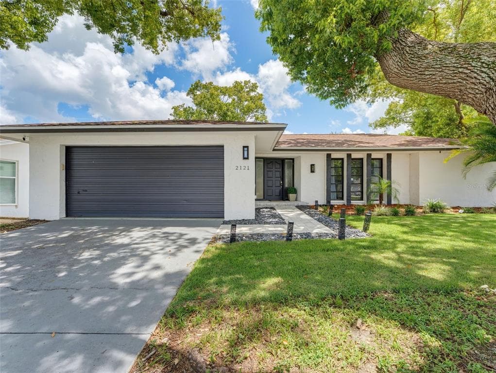 2121 BEECHER ROAD CLEARWATER, FL 33763