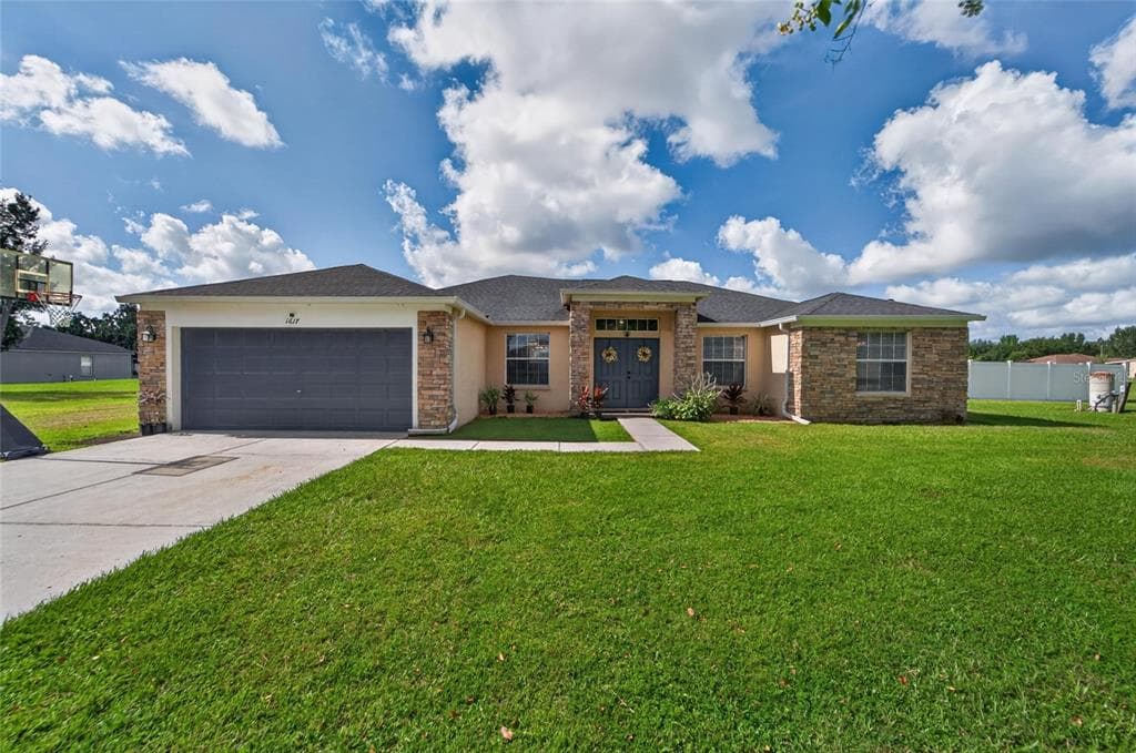 1617 AVONDALE RIDGE DRIVE PLANT CITY, FL 33567