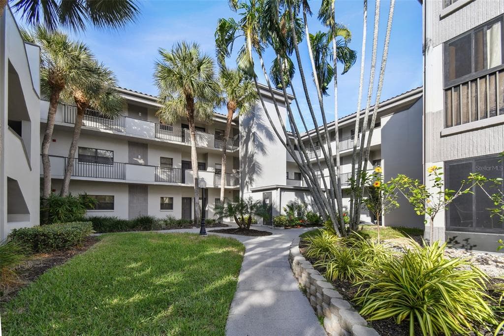 2650 COUNTRYSIDE BOULEVARD UNIT C309 CLEARWATER, FL 33761