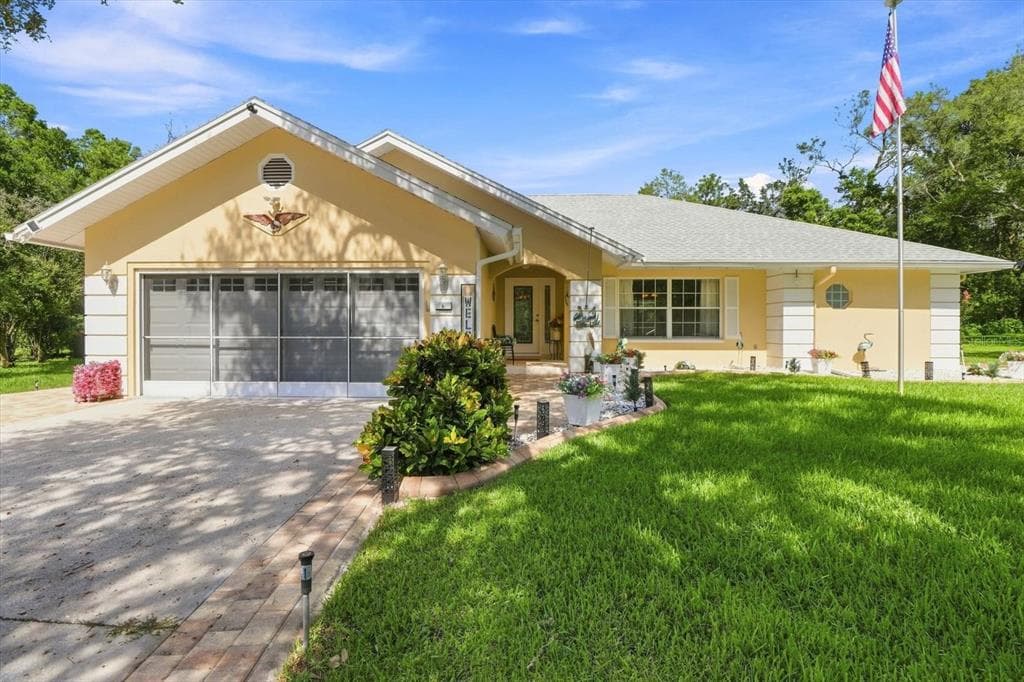 6 DUSTY MILLER COURT HOMOSASSA, FL 34446