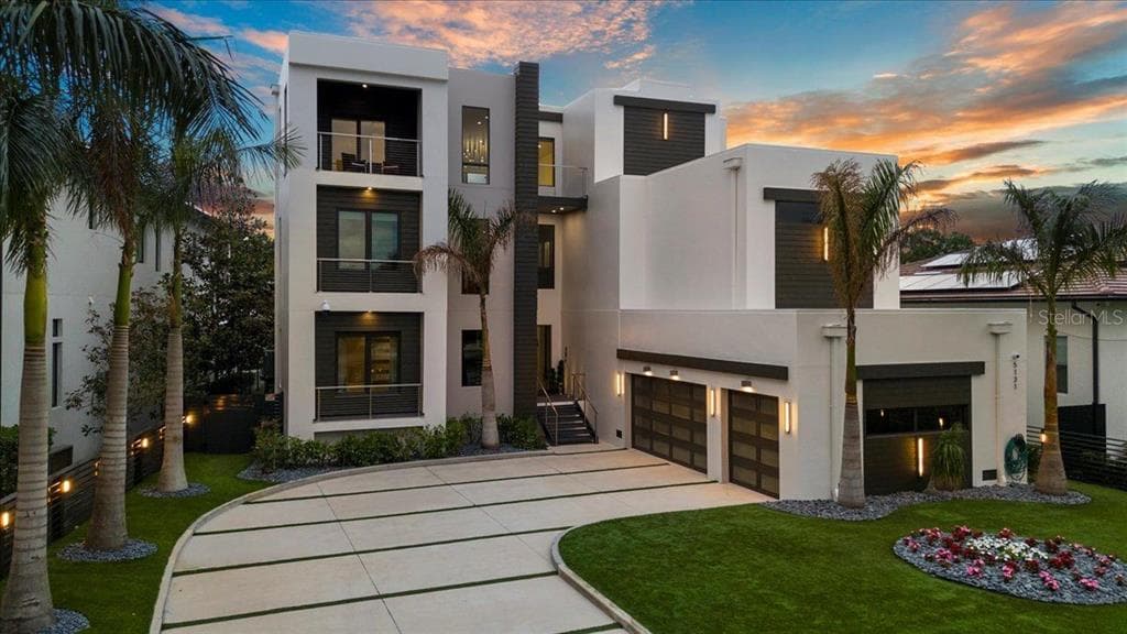 5131 W NEPTUNE WAY TAMPA, FL 33609