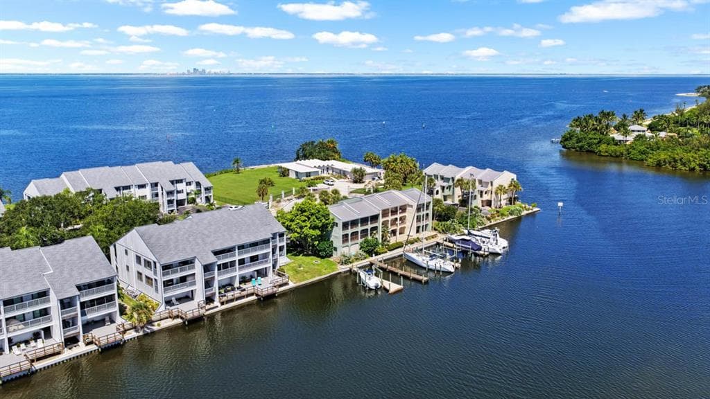 819 BAHIA DEL SOL DRIVE UNIT A