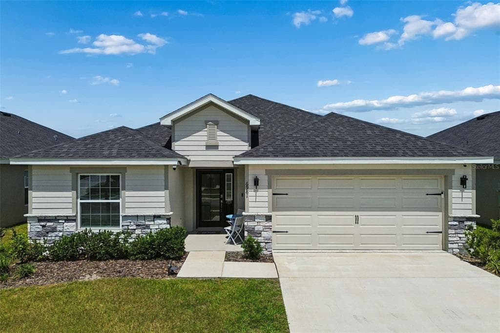 6981 TWISTING PINES LOOP ZEPHYRHILLS, FL 33541