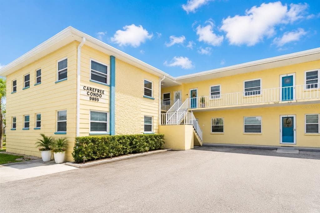 9895 1ST STREET E UNIT 5 TREASURE ISLAND, FL 33706