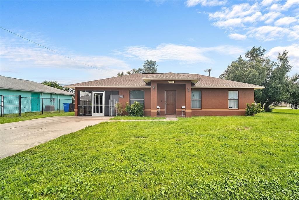 2331 JAYLEN WATKINS STREET FORT MYERS, FL 33916