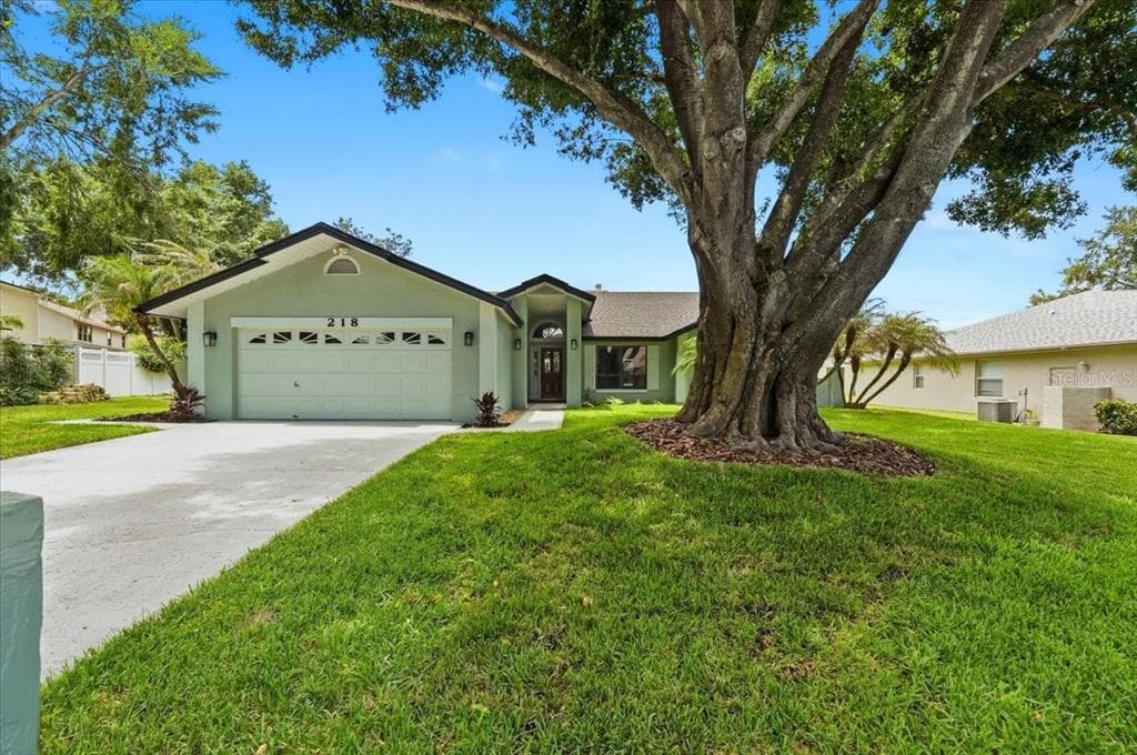 218 LAKE HARTRIDGE DRIVE NW WINTER HAVEN, FL 33881