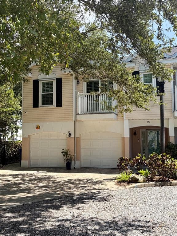 951 WELLINGTON COURT DUNEDIN, FL 34698