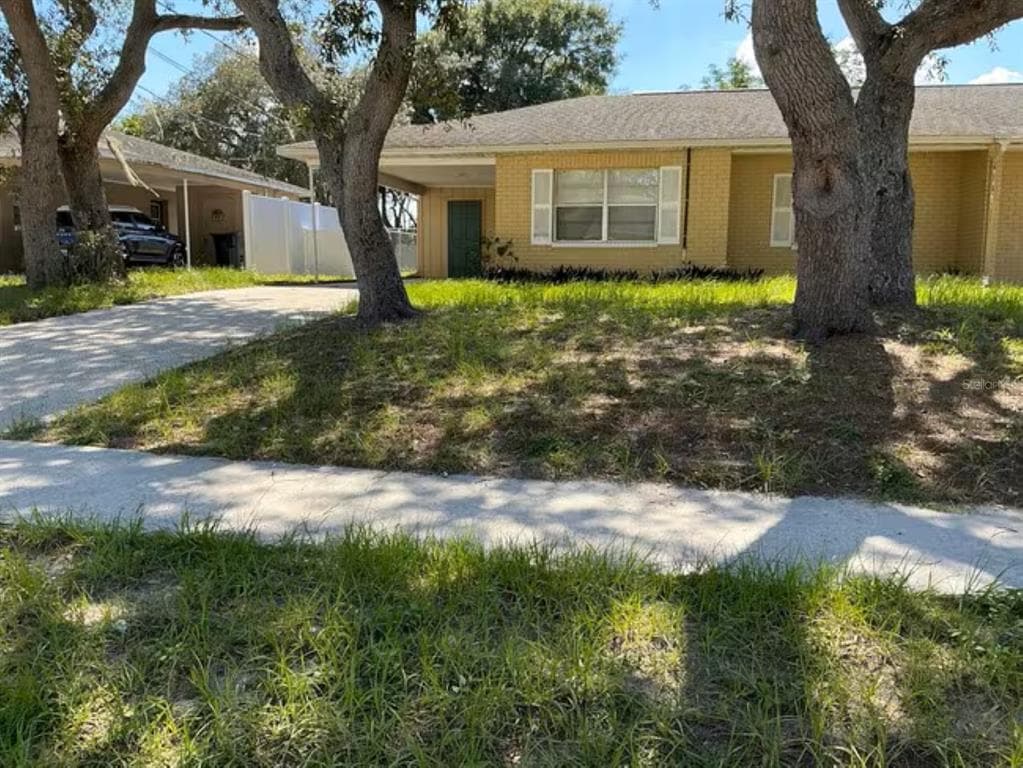 6907 MATHERS LANE UNIT B RIVERVIEW, FL 33578