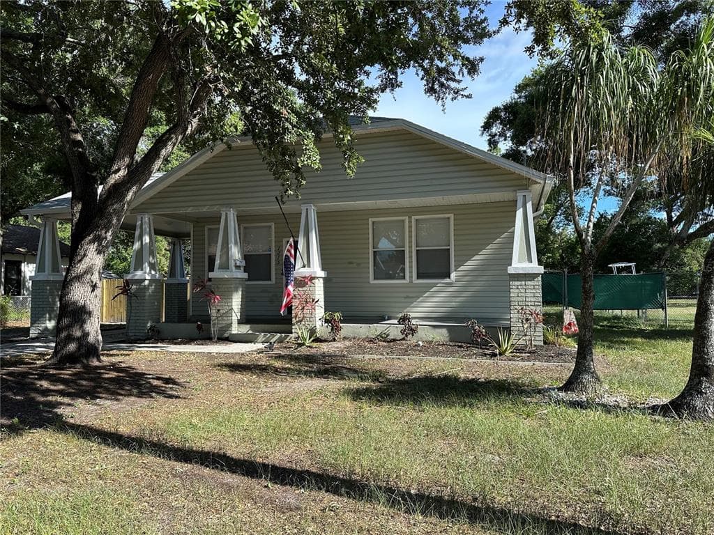 1215 E 29TH AVENUE TAMPA, FL 33605