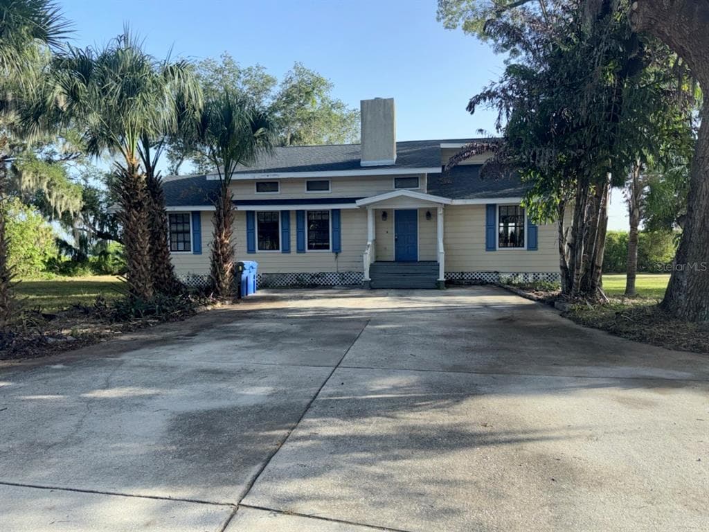 9901 DAVIS STREET GIBSONTON, FL 33534