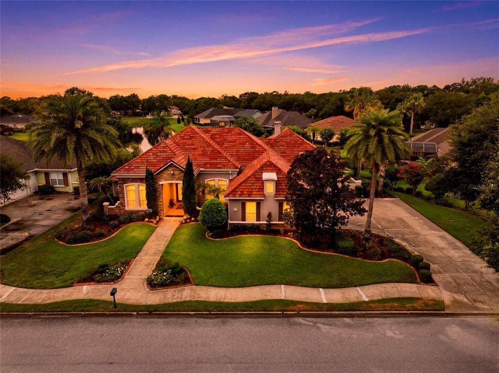 1059 CEASARS COURT MOUNT DORA, FL 32757