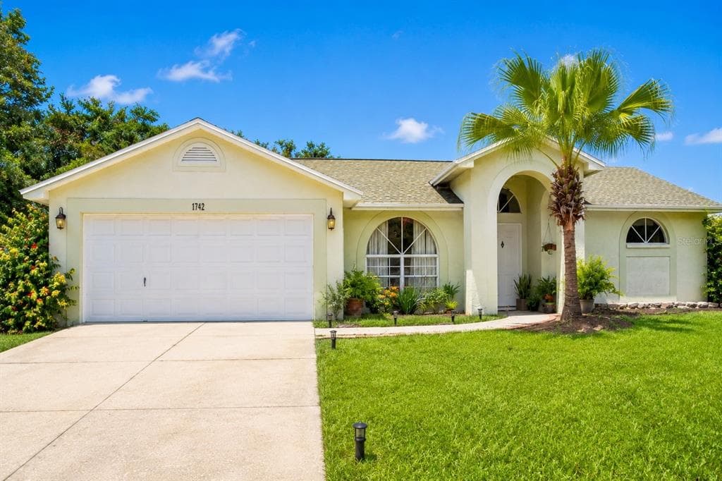 1742 STAYSAIL DRIVE VALRICO, FL 33594