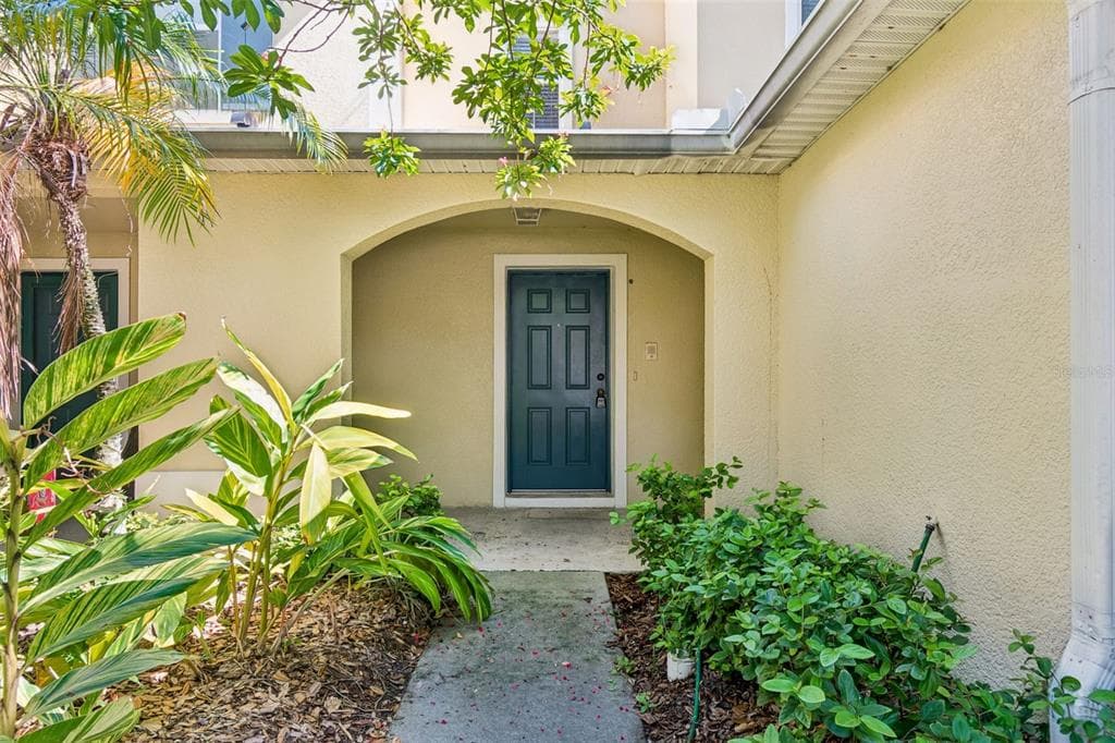 10818 GREAT CARLISLE COURT