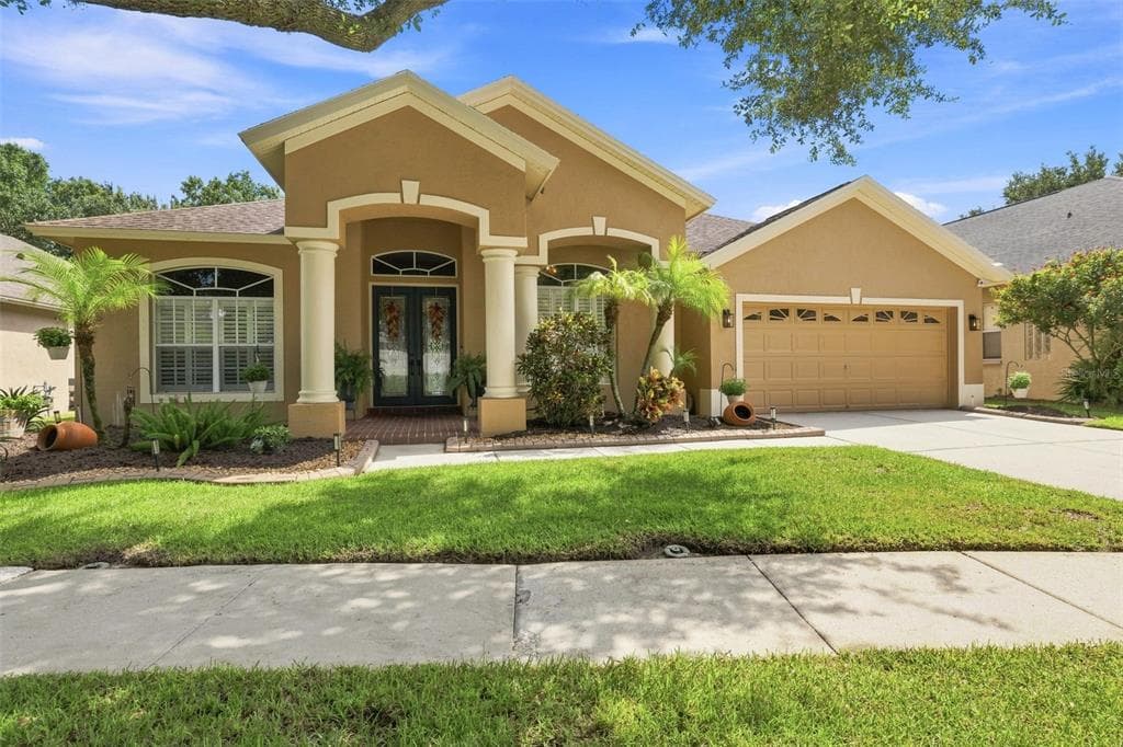 19803 GLAZING GLOBE LANE LUTZ, FL 33558