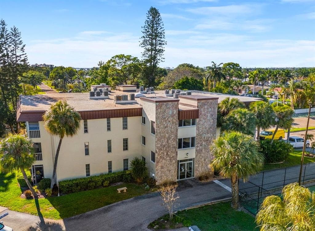 4901 38TH WAY S UNIT 7C ST PETERSBURG, FL 33711