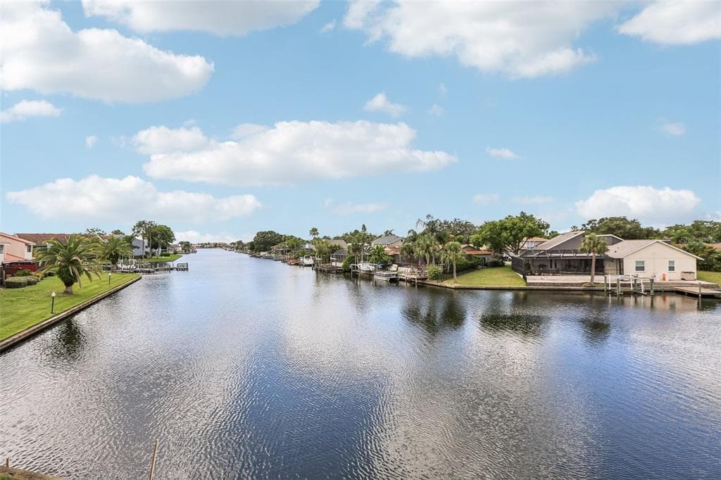 6325 NEWTOWN CIRCLE UNIT 25B2