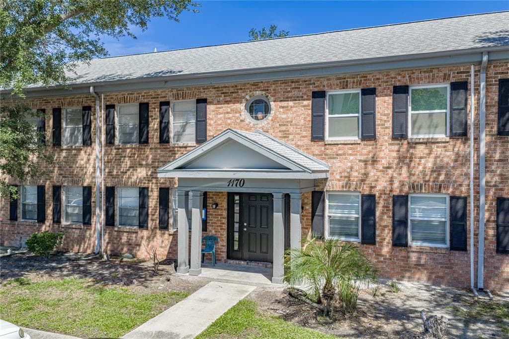 1170 RUE DES CHATEAUX UNIT 1A SOUTH PASADENA, FL 33707