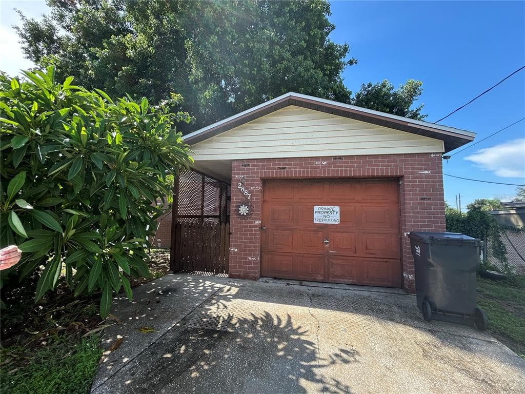 2887 DIVISION DRIVE N ST PETERSBURG, FL 33714