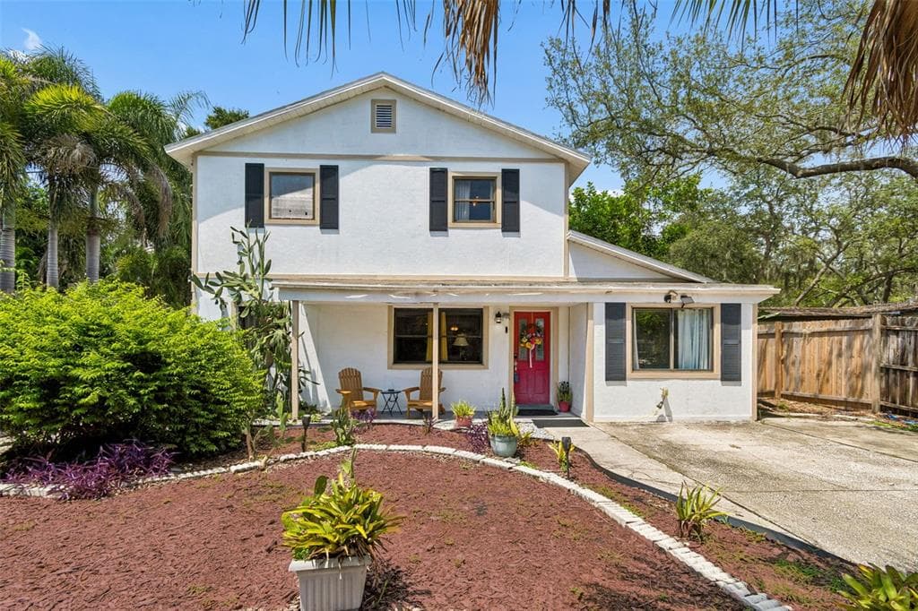 2017 S VILLAGE AVENUE TAMPA, FL 33612