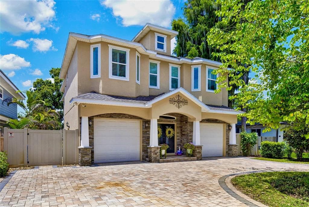 303 W CHAPMAN ROAD LUTZ, FL 33548