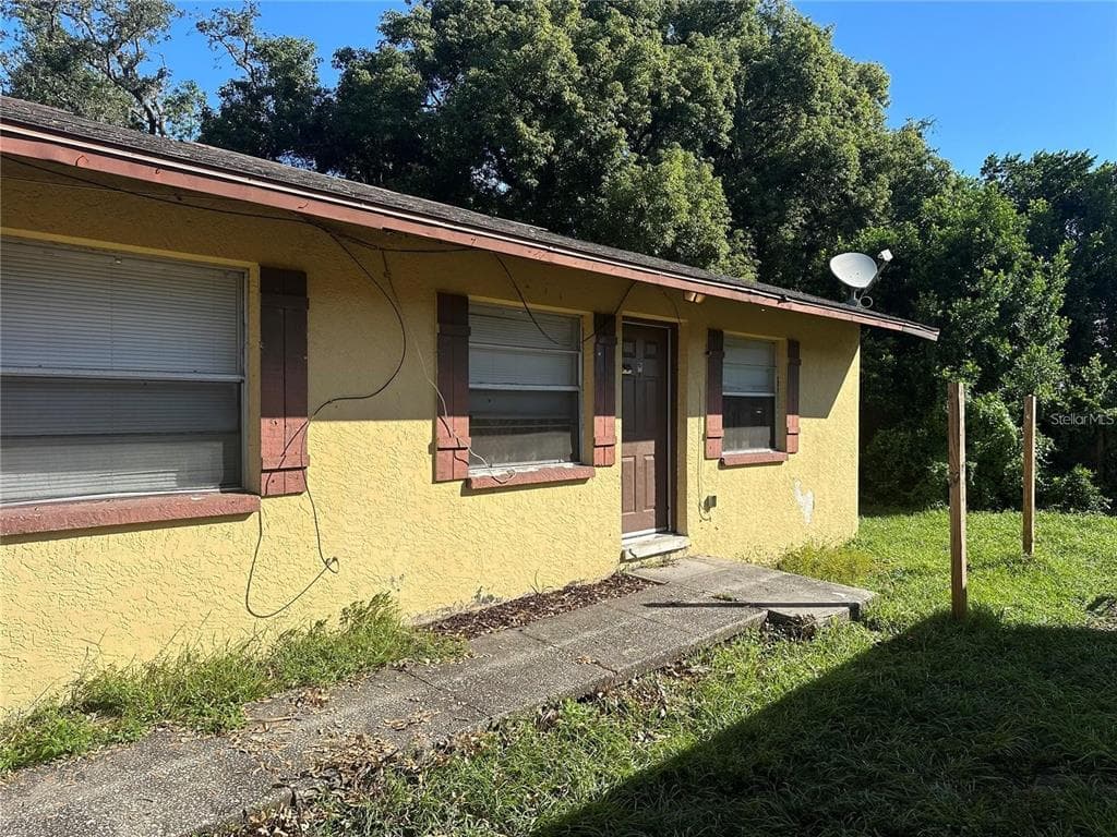 8203 N KLONDYKE STREET UNIT B
