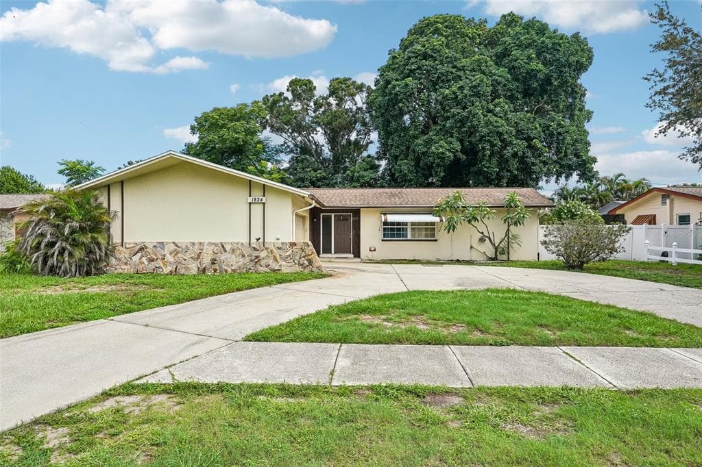 1824 NURSERY ROAD CLEARWATER, FL 33764