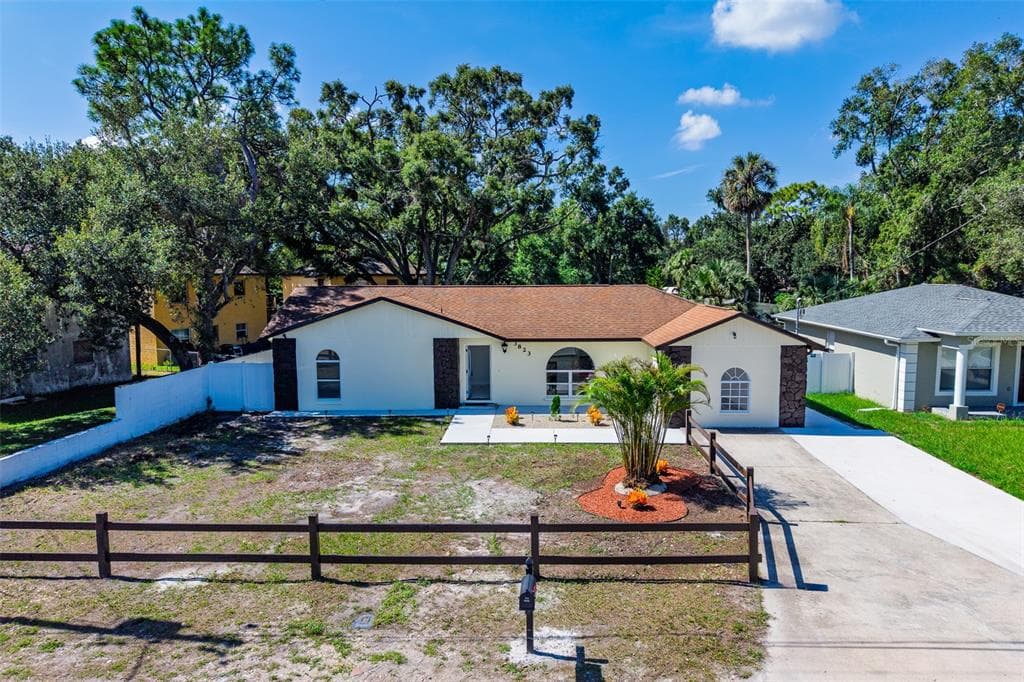3823 E NORFOLK STREET TAMPA, FL 33604