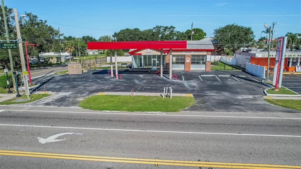 2000 BAYSHORE BOULEVARD DUNEDIN, FL 34698