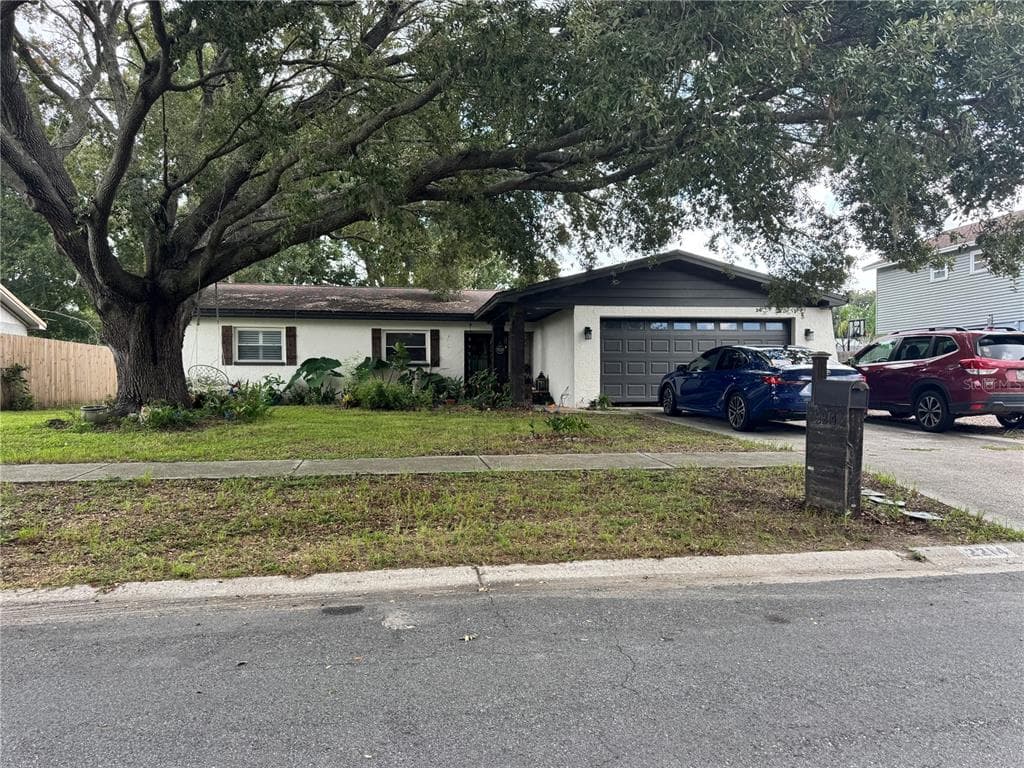 2214 SHERBROOK DRIVE VALRICO, FL 33594