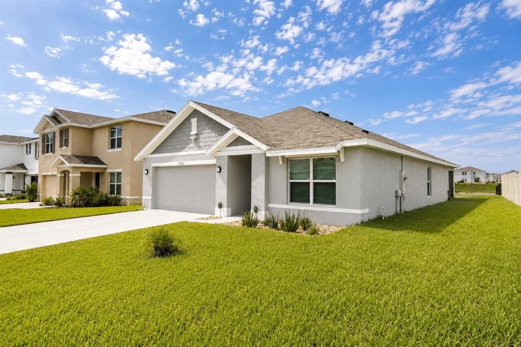 37093 SHARKS EYE LANE ZEPHYRHILLS, FL 33541