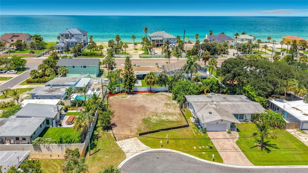 920 PALM DRIVE BELLEAIR BEACH, FL 33786