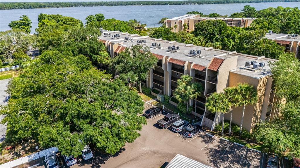 90 HIGHLAND AVENUE S UNIT 402 TARPON SPRINGS, FL 34689