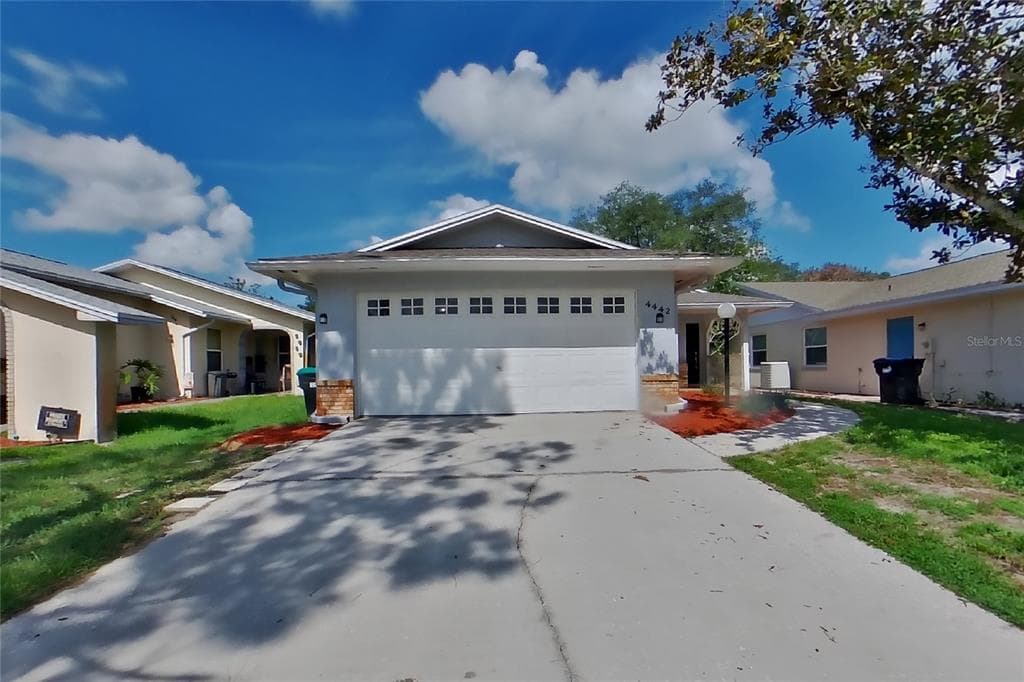 4442 SANDHURST DRIVE ORLANDO, FL 32817