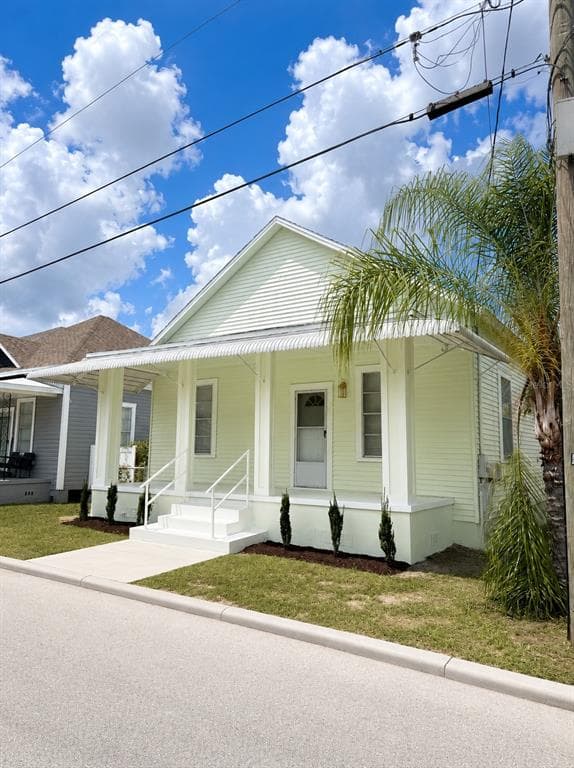 2908 BANZA STREET TAMPA, FL 33605